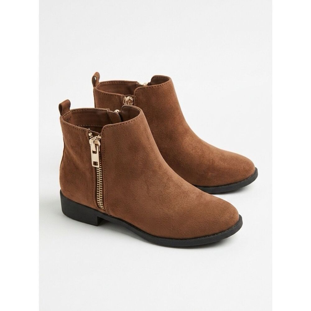 Light Brown Suede Boots with Dual Side Zipper 5.5